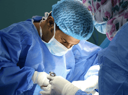 En el caso de los Estados Unidos por ejemplo, los cirujanos suelen hacer tres tipos de operaciones. UNSPLASH / J. AHMED