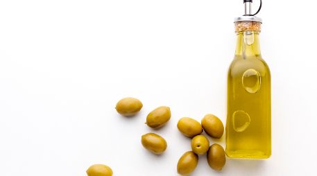 El aceite de oliva extra virgen cotiene nutrientes que son beneficiosos para la salud ESPECIAL / FREEPIK