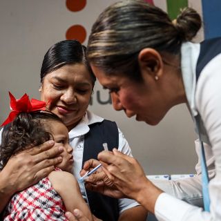 Secretaría de Salud instala módulos sabatinos de vacunación contra sarampión y otras enfermedades