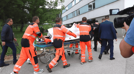 El mandatario eslovaco fue gravemente herido este miércoles. AP/J. Kroslak