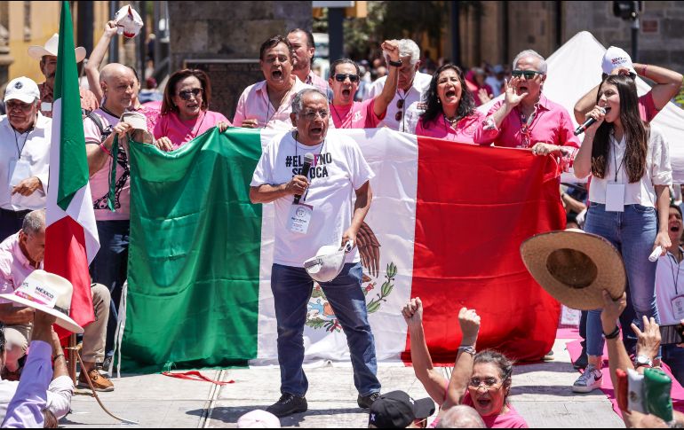 La Marea Rosa en Jalisco reunió a personas de diferentes municipios, profesiones, oficios y sectores de Jalisco. EL INFORMADOR / H. Figueroa