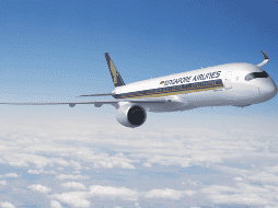 La aerolínea  indicó que a partir de ahora se cortará todo el suministro de comidas y bebidas durante las turbulencias. X/@SingaporeAir