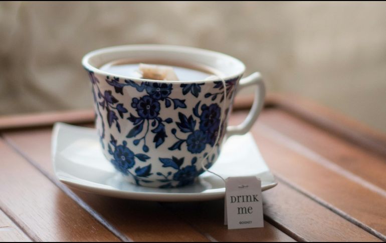 Una taza de té puede llegar, como máximo, a los 40 mg de cafeína. UNSPLASH / S. MORGAN