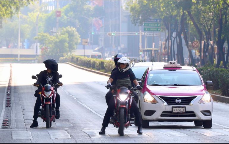 Las motocicletas están exentas de las restricciones por el Hoy No Circula. SUN/V. Rosas