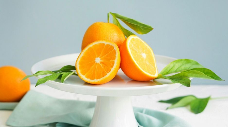 No se recomienda comer la cáscara de naranja directamente. UNSPLASH / K. CHOW