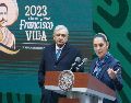 El Presidente López Obrador confía en que Sheinbaum continúe con la llamada Cuarta Transformación. Aquí, los dos en una “Mañanera” de enero de 2023. AFP