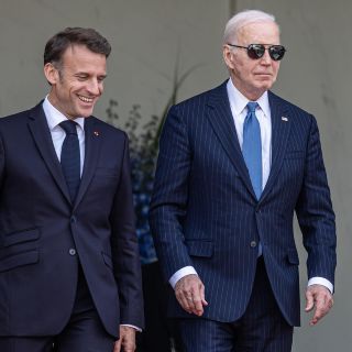 Macron y Biden prometen seguir “firmes” con Ucrania