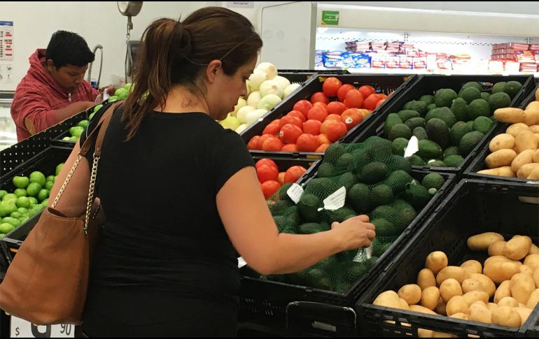 Tal como lo señala la publicación Medical News Today, el consumo recomendado de aguacate al día va de la mitad a una pieza completa. NTX / ARCHIVO