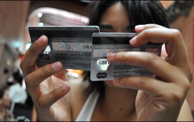 La Condusef detalló que con el nuevo formato universal, los usuarios de tarjeta de crédito podrán consultar esto. SUN / ARCHIVO