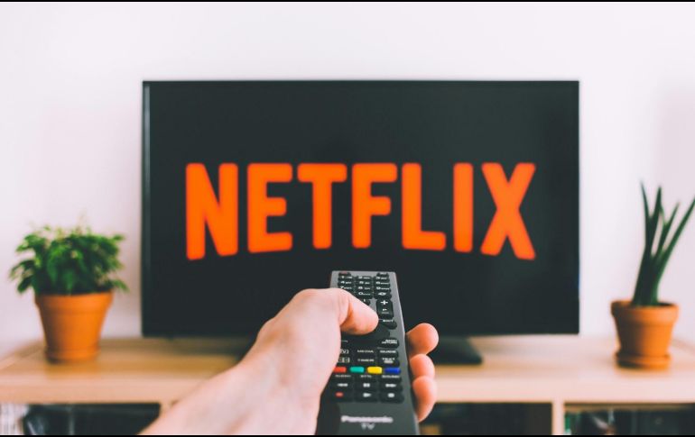 Esta medida forma parte de la estrategia de Netflix para mantener su catálogo en constante cambio y ofrecer una experiencia fresca y emocionante a sus usuarios ávidos de nuevos contenidos. Unsplash