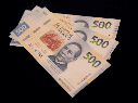 Los billetes G5 son más que simples imitaciones de dinero, están caracterizados por una gran calidad, entre ellos, los billetes de 500 pesos destacan como los favoritos entre los falsificadores. EFE / ARCHIVO