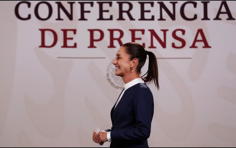 La presidenta electa de México, Claudia Sheinbaum Pardo participa durante una conferencia de prensa este lunes en el Palacio Nacional. EFE/S. Gutierrez.