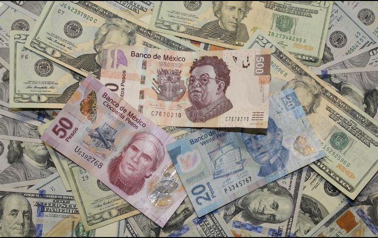 El peso mexicano cotiza en los mercados internacionales alrededor de los 18.34 pesos por dólar. ESPECIAL/ Imagen de Emilio Meza en Pixabay