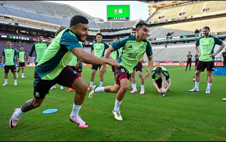 Charly Rodríguez (C), jugador de la Selección Mexicana. IMAGO7