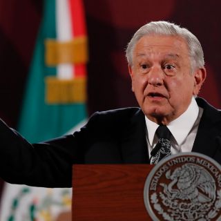 López Obrador felicita a padres mexicanos