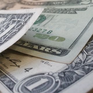Peso mexicano cierra la semana con FUERTES pérdidas frente al dólar