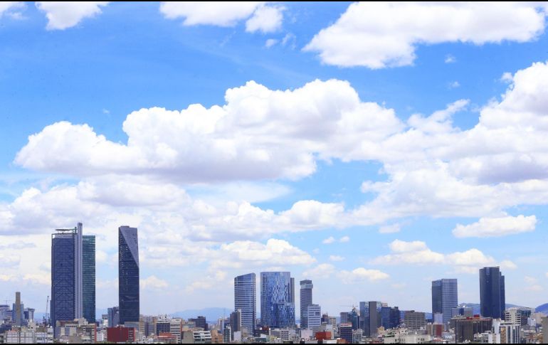 En la parte final de la temporada de ozono, la Ciudad de México disfruta de cielos claros. NOTIMEX/Archivo