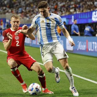 Argentina suda sangre para vencer a Canadá