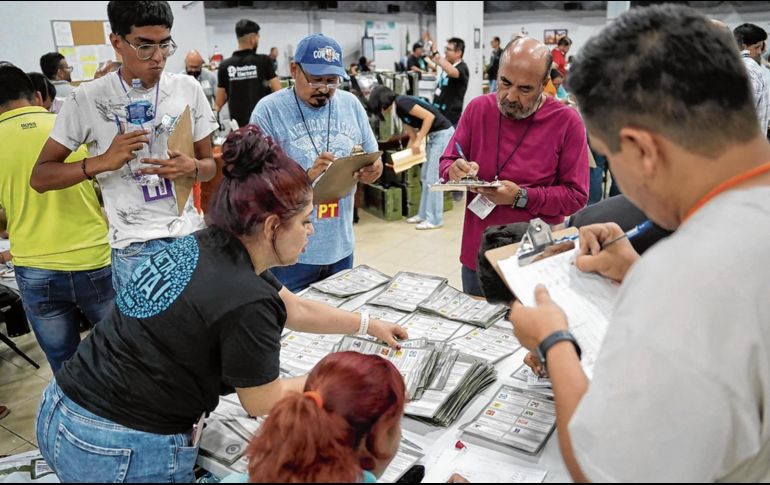 El Instituto Electoral de Jalisco se declaró listo para el recuento de votos, pero debe ordenarlo el Tribunal Electoral. ESPECIAL