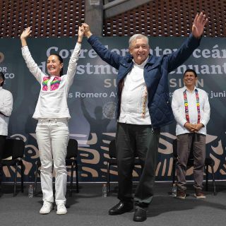 Sismo interrumpe evento de Claudia Sheinbaum y López Obrador en Huatulco