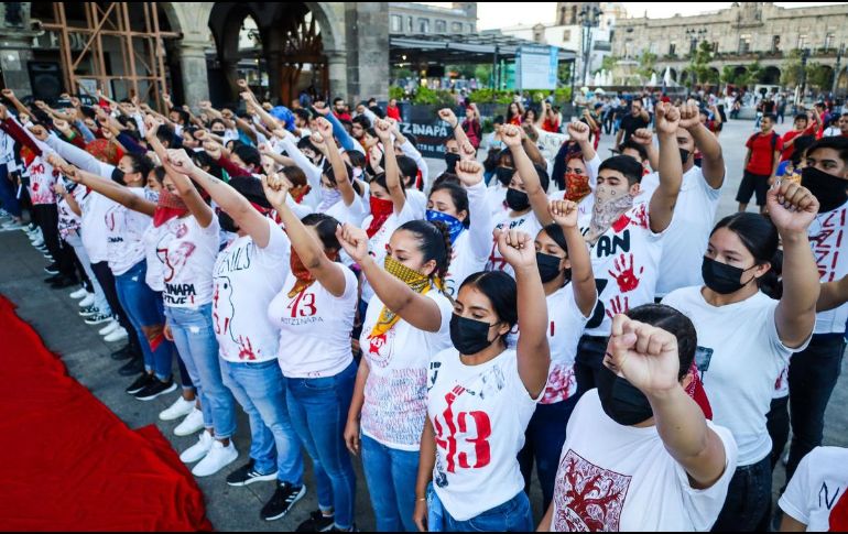 Manifestación en Guadalajara por los 43 normalistas desaparecidos llevada a cabo el 23 de septiembre del 2023. EL INFORMADOR / ARCHIVO