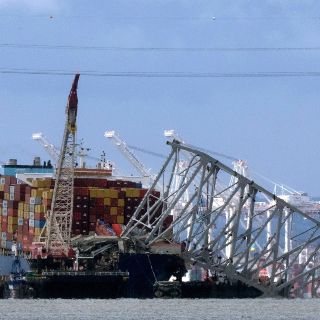 El carguero Dali zarpa de Baltimore hacia Virginia, casi tres meses después del colapso del puente