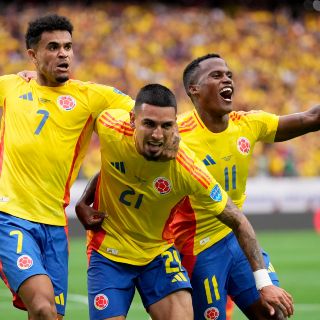 Colombia derrota a Paraguay en su debut en Copa América