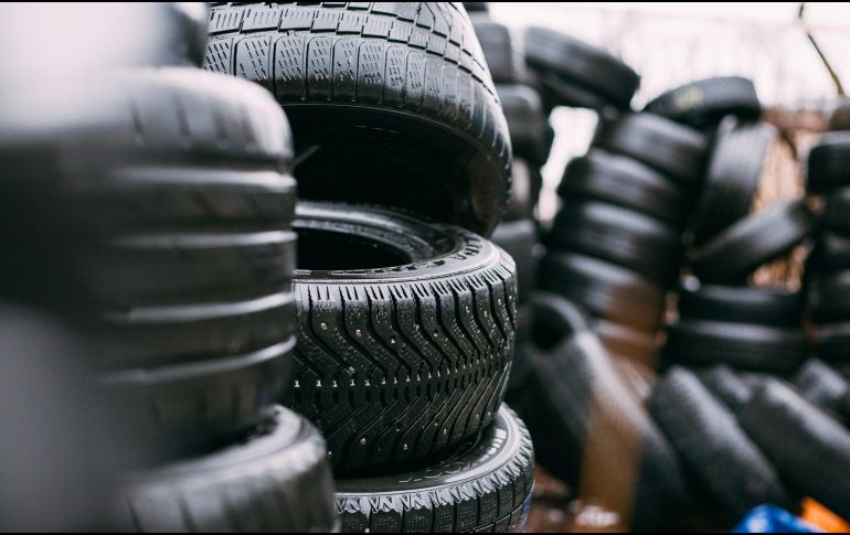 Al momento de elegir los neumáticos se busca un producto duradero y resistente. UNSPLASH / R. LAURSOO