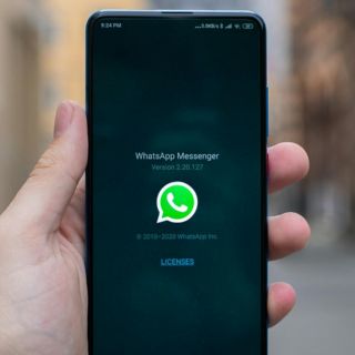 ¿Cómo puedo proteger mi cuenta de WhatsApp?