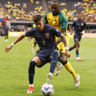 Ecuador revive derrotando a Jamaica en la Copa América