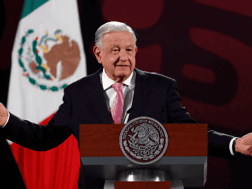 "Afortunadamente, el Gobierno de Bolivia, de Luis Arce, respondió muy bien", dijo López Obrador. EFE / M. Guzmán
