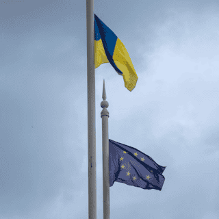 La Unión Europea se compromete con Ucrania en apoyo militar y económico