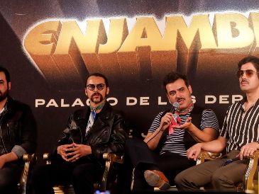 Los integrantes del grupo mexicano Enjambre participan durante una conferencia de prensa este jueves en el Palacio de los Deportes de Ciudad de Mexico. EFE/Isaac Esquivel