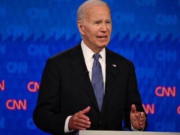Joe Biden, de 81 años, admitió que no camina "con tanta facilidad" como solía, que no habla de manera "tan fluida" y que no debate tan bien como en el pasado. EFE, ESPECIAL / CNN