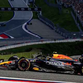 Verstappen logra la "pole" en Austria 2024, ¿de qué lugar saldrá Checo Pérez?