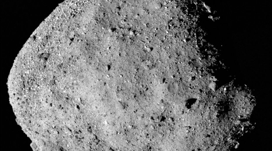 Fotografía del asteroide Bennu compuesta por 12 imágenes recopiladas por una de las cámaras de la nave espacial OSIRIS-REx. NASA/ Goddard/ University de Arizona. EFE