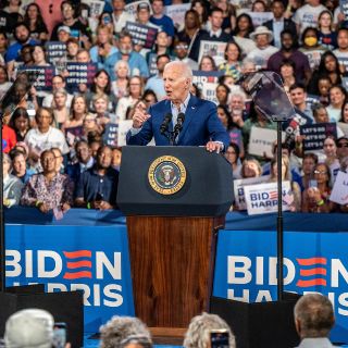Biden busca calmar a donantes demócratas tras críticas por el debate