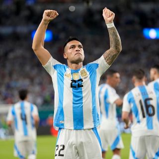 Argentina cierra invicto la fase de grupos tras derrotar a Perú
