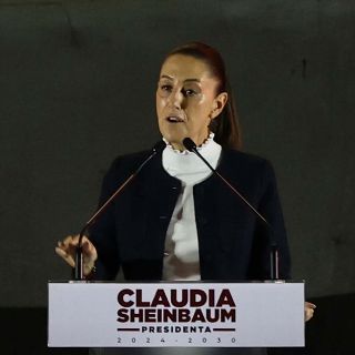 Sheinbaum acusa sexismo en narrativa de que López Obrador gobernará a través de ella