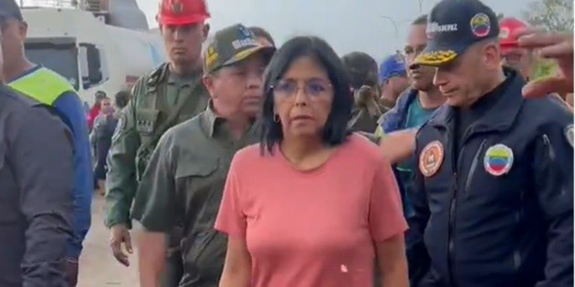 Venezuela: That is the state of Vice President Delcy Rodríguez after a tree fell on her