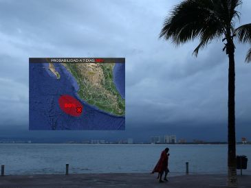 Si las tendencias de desarrollo continúan, es probable que se inicien advertencias en este sistema como una depresión tropical esta misma mañana, dice el NHC. ESPECIAL / EL INFORMADOR, Conagua