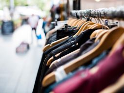 Prueba estas alternativas para darle una segunda vida a la ropa. ESPECIAL/Foto de Pexels en Pixabay