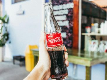 El elevado consumo de Coca Cola entre los mexicanos es uno de los más elevados en el mundo, pero las consecuencias para su salud son muy graves. UNSPLASH/ Talles Alves