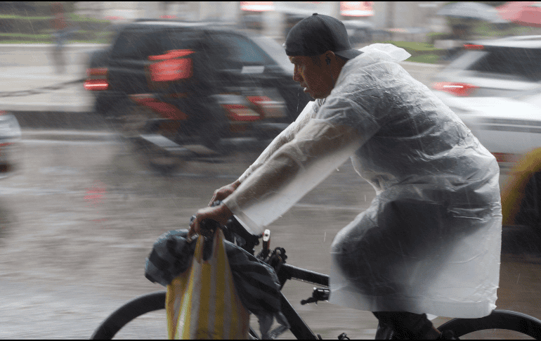 Guadalajara espera probable lluvia dispersa a intervalos en el transcurso del día. SUN / Y. M. Osnaya