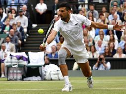 Djokovic, quien no ha disputado ninguna final este año, y necesitó de una operación de rodilla derecha en junio, y busca su octavo campeonato en el All England Club para empatar una marca de Roger Federer. EFE / T. Akmen