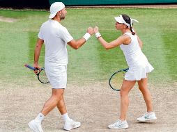 Santiago González y Giuliana Olmos alcanzaron la final de dobles mixtos en Wimbledon, primera vez para una dupla mexicana. EFE