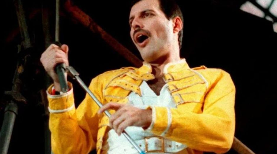 El regreso de Freddie Mercury y los demás integrantes de la banda Queen a los escenarios, dejó como consecuencia una recaudación histórica. AP/ Archivo