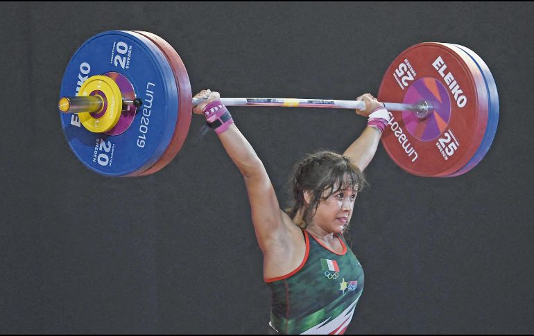 Janeth Gómez será la primera mujer jalisciense en participar en Halterofilia en unos Juegos Olímpicos. AFP/ ARCHIVO.