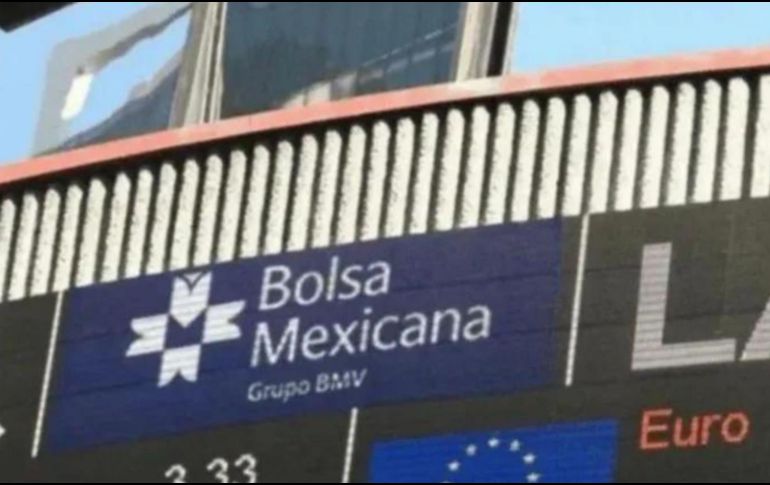 En la jornada, el peso se depreció un 0.61 % frente al dólar, al cotizar en 18.08 unidades por billete verde, tras valuarse en los 17.97 en la sesión previa, según datos del Banco de México. EFE / ARCHIVO