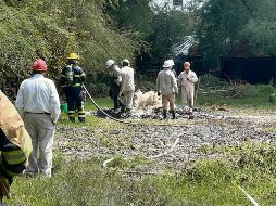 Durante todo el día se trabajó en la zona, ante las complicadas condiciones topográficas del ducto y el clima. ESPECIAL